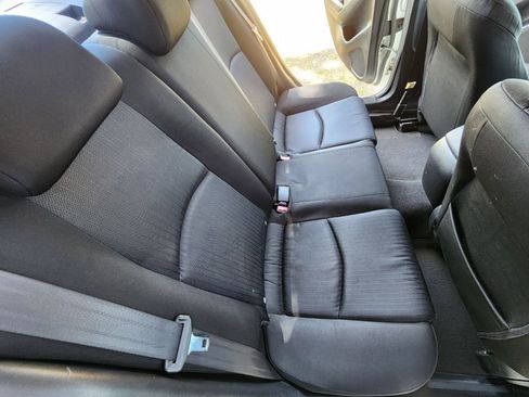 Used 2014 MAZDA MAZDA3 i Sport image 9