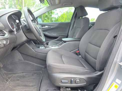 Used 2024 Chevrolet Malibu RS w/ LPO, Floor Liner Package FWD image 10