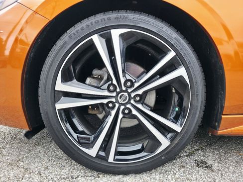 Used 2021 Nissan Sentra SR FWD image 9