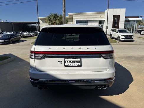 Used 2020 Lincoln Aviator Reserve image 7