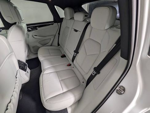 New 2026 Porsche Macan AWD/4WD image 24