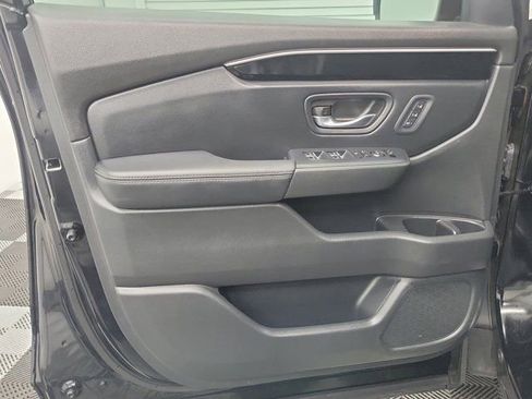 Certified 2025 Honda Pilot EX-L image 17