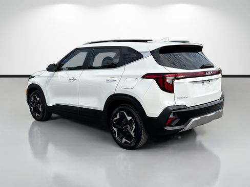 Used 2024 Kia Seltos EX FWD image 5