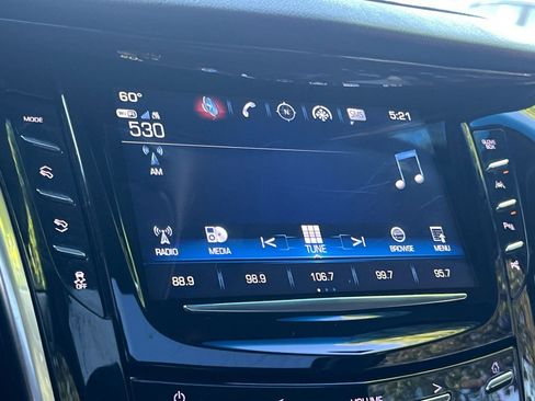 Used 2019 Cadillac Escalade Premium Luxury AWD/4WD image 19