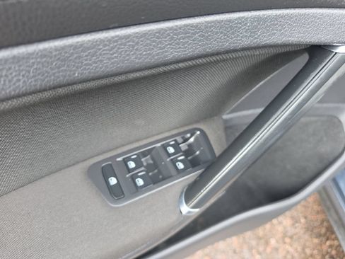 Used 2020 Volkswagen Golf 4-Door FWD image 11