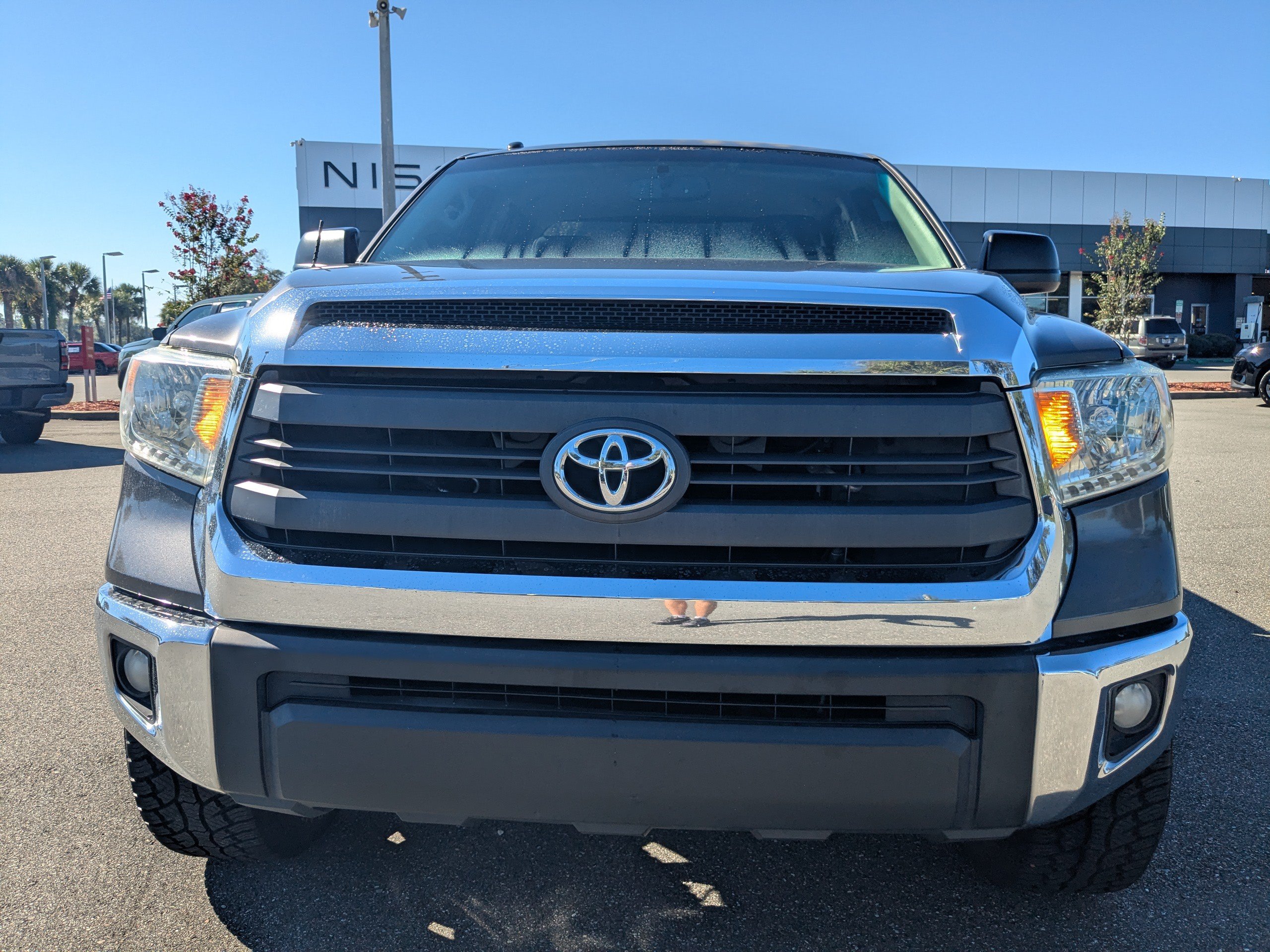 Used 2015 Toyota Tundra SR5 w/ SR5 Upgrade Package RWD image 9
