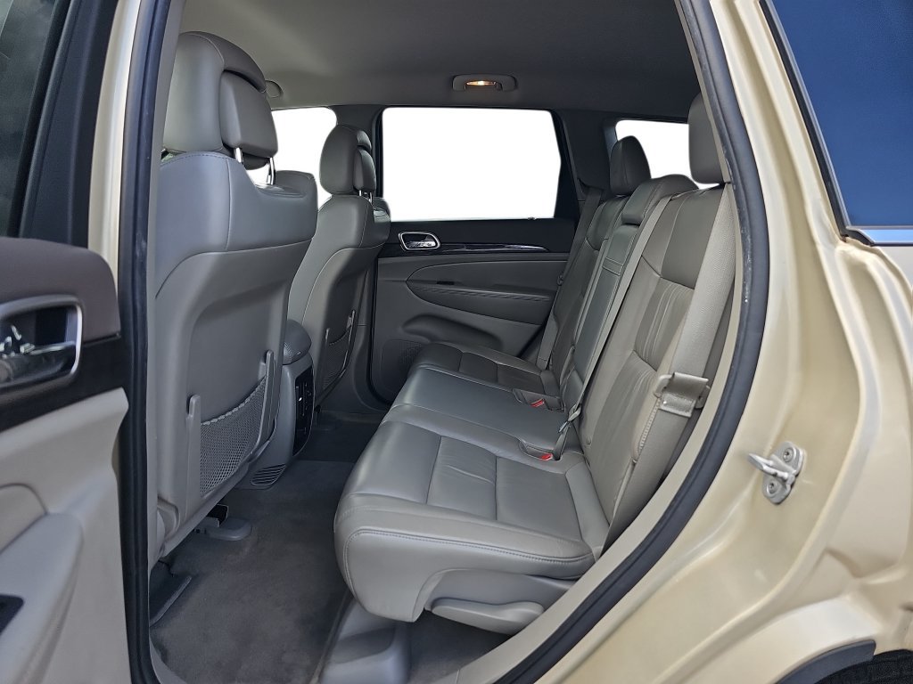 Used 2011 Jeep Grand Cherokee Laredo RWD image 15