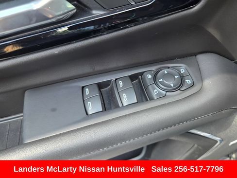 Used 2025 Chevrolet Tahoe Z71 w/ Z71 Off-Road Package AWD/4WD image 26