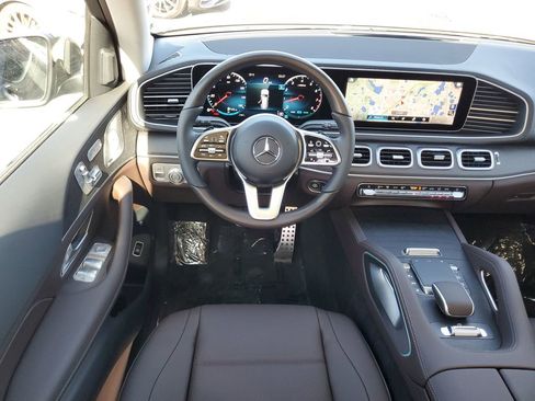 Used 2023 Mercedes-Benz GLS 450 4MATIC image 12