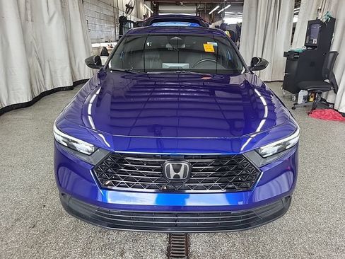 Used 2023 Honda Accord Sport image 2