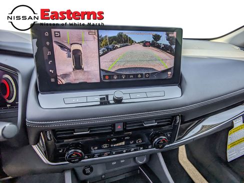 New 2025 Nissan Rogue SL w/ Tech Package AWD/4WD image 25