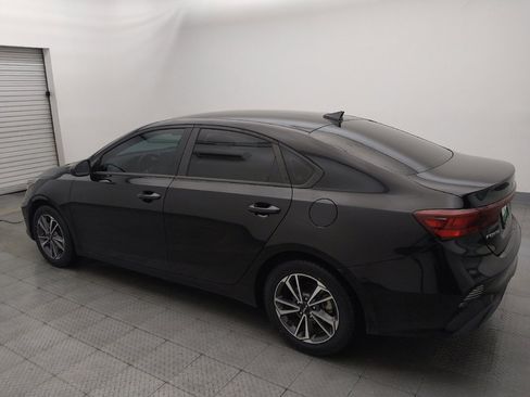 Used 2023 Kia Forte LXS FWD image 3