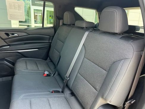 Used 2024 Chevrolet Traverse LS AWD/4WD image 19