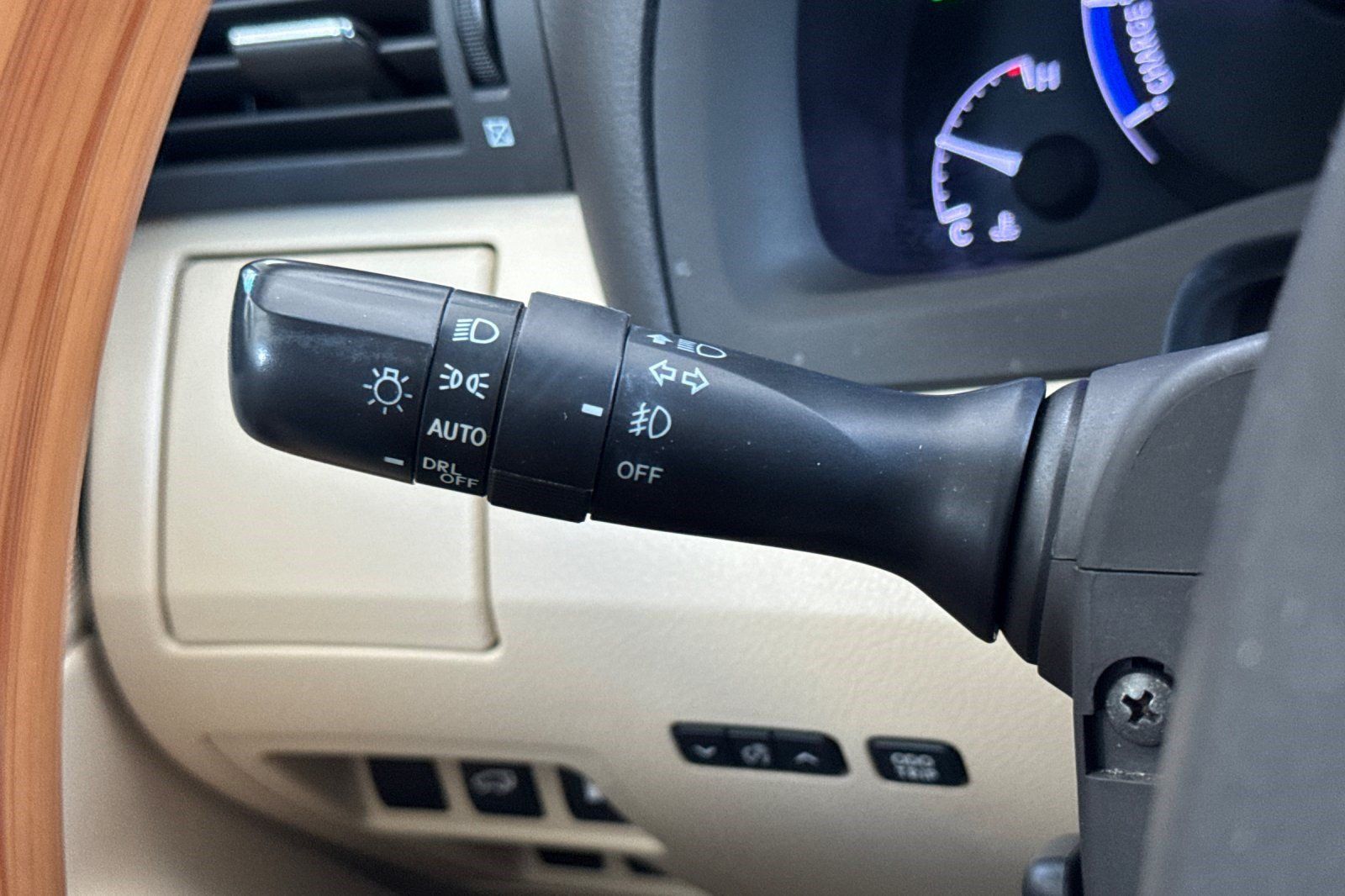 Used 2015 Lexus RX 450h AWD image 32