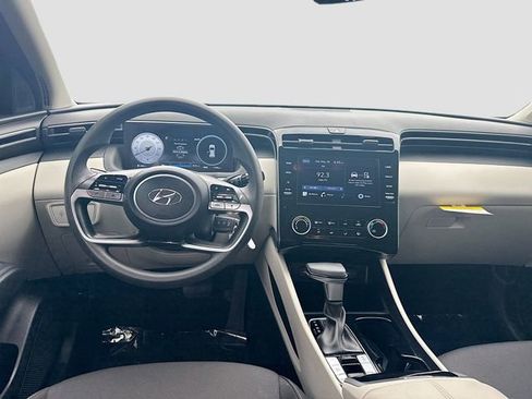 Certified 2024 Hyundai Tucson SE FWD image 21