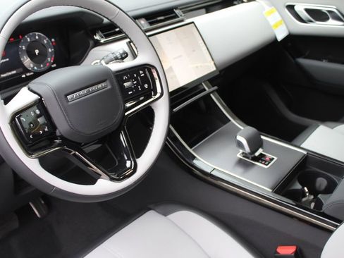 New 2026 Land Rover Range Rover Velar Dynamic SE AWD/4WD image 11
