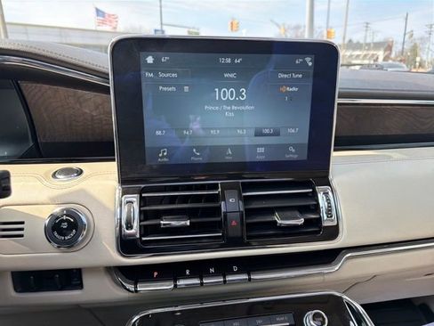 Used 2019 Lincoln Navigator L Reserve image 21