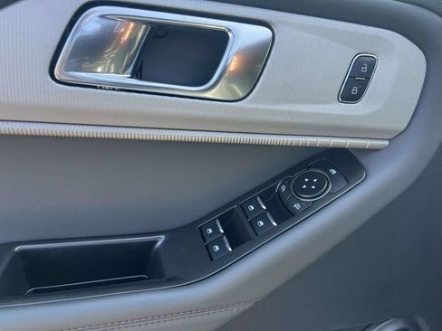 New 2026 Ford Explorer Active w/ Active Comfort Package RWD image 13