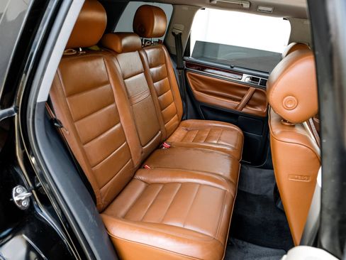 Used 2006 Volkswagen Touareg V10 TDI AWD/4WD image 35