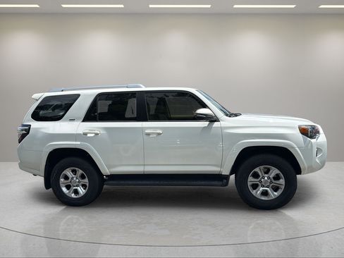 Used 2018 Toyota 4Runner SR5 Premium AWD/4WD image 5
