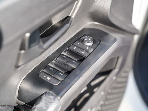 Certified 2025 Toyota Tacoma SR5 image 20