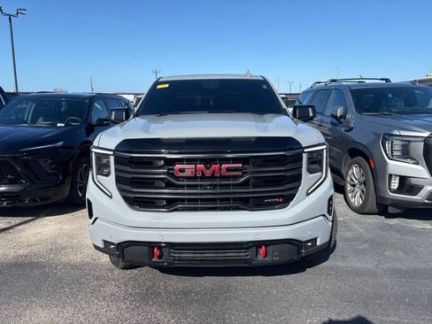 Used 2025 GMC Sierra 1500 AT4 w/ AT4 Premium Package AWD/4WD image 2