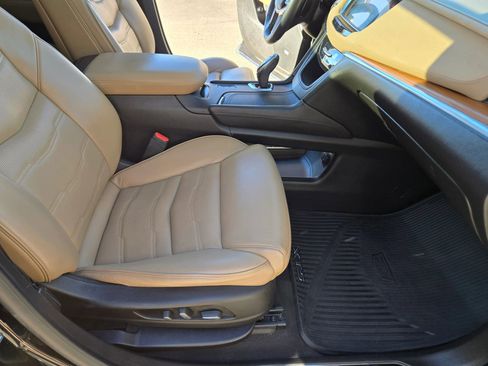 Used 2017 Cadillac XT5 Platinum image 66
