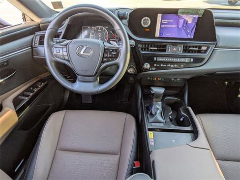 Certified 2025 Lexus ES 350 w/ Premium Package image 13