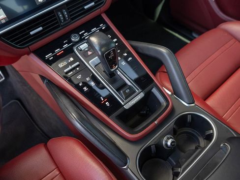 Certified 2020 Porsche Cayenne Turbo image 24