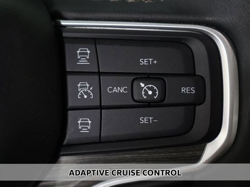 Used 2022 Jeep Wagoneer Series III w/ Premium Group I image 6