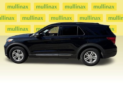 Certified 2023 Ford Explorer XLT w/ Equipment Group 202A image 10
