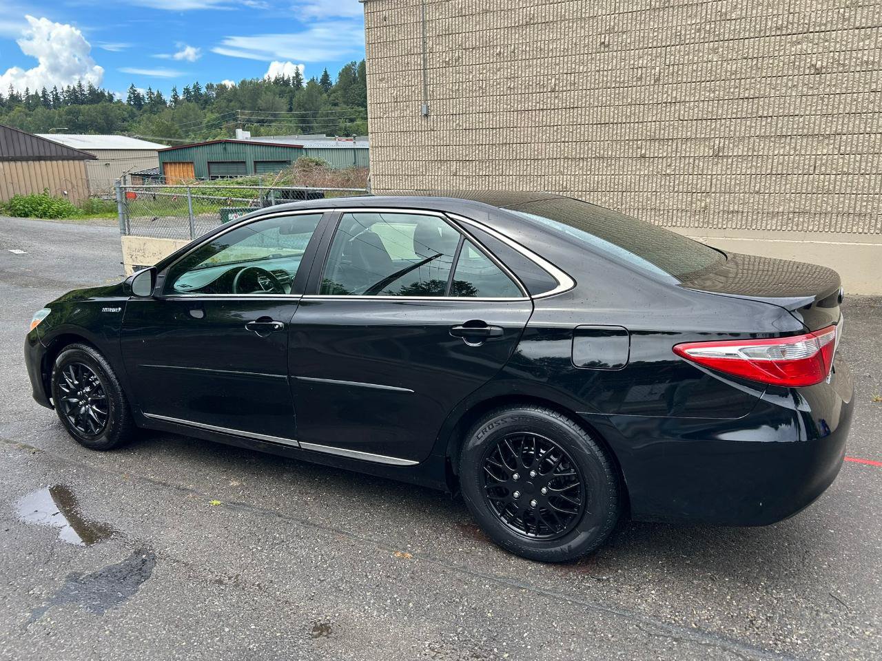 Used 2017 Toyota Camry LE FWD image 7