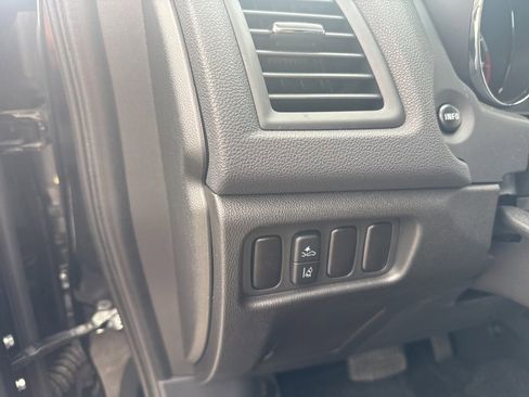 Used 2025 Mitsubishi Outlander Sport ES image 18