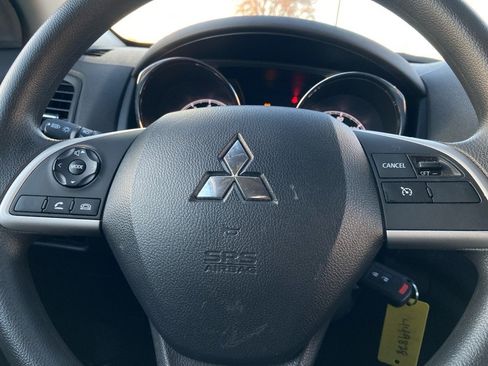 Used 2023 Mitsubishi Outlander Sport ES image 17