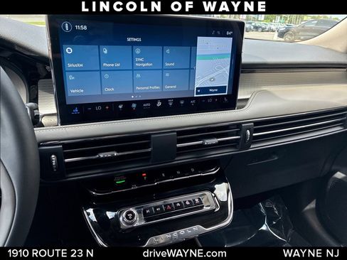 Certified 2025 Lincoln Corsair AWD w/ Equipment Group 101A image 18
