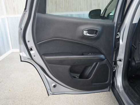 Used 2018 Jeep Compass Latitude w/ Safe & Security Group image 35