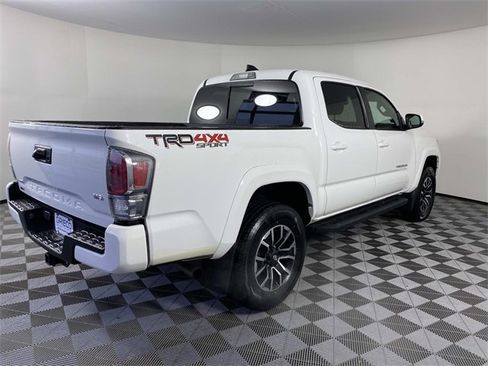 Used 2023 Toyota Tacoma TRD Sport image 9