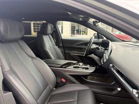 Certified 2025 Cadillac Lyriq Sport w/ LPO, Floor Liner Package AWD/4WD image 19