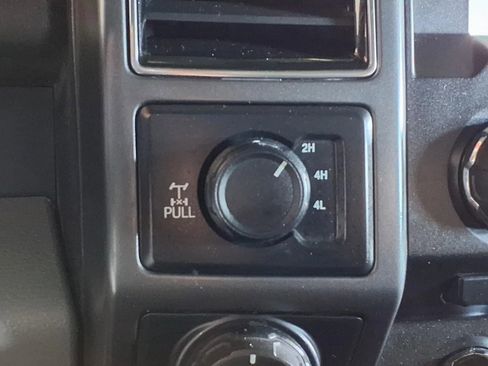 Used 2018 Ford F150 XLT w/ Equipment Group 302A Luxury image 24