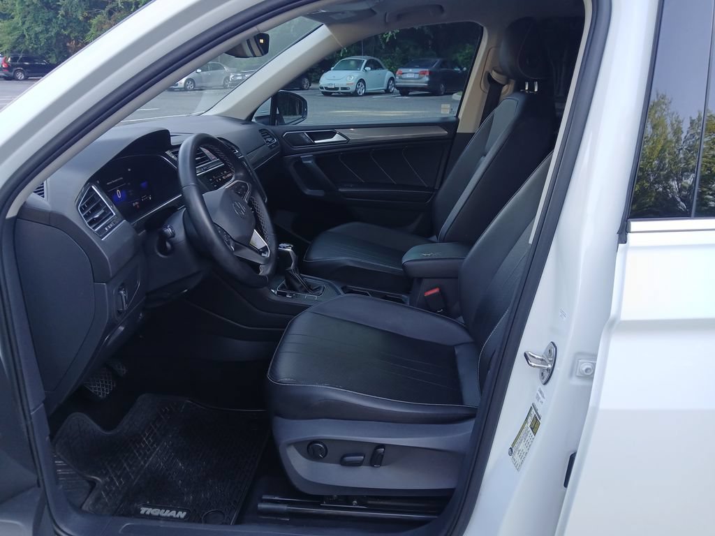 Used 2022 Volkswagen Tiguan SE FWD image 9