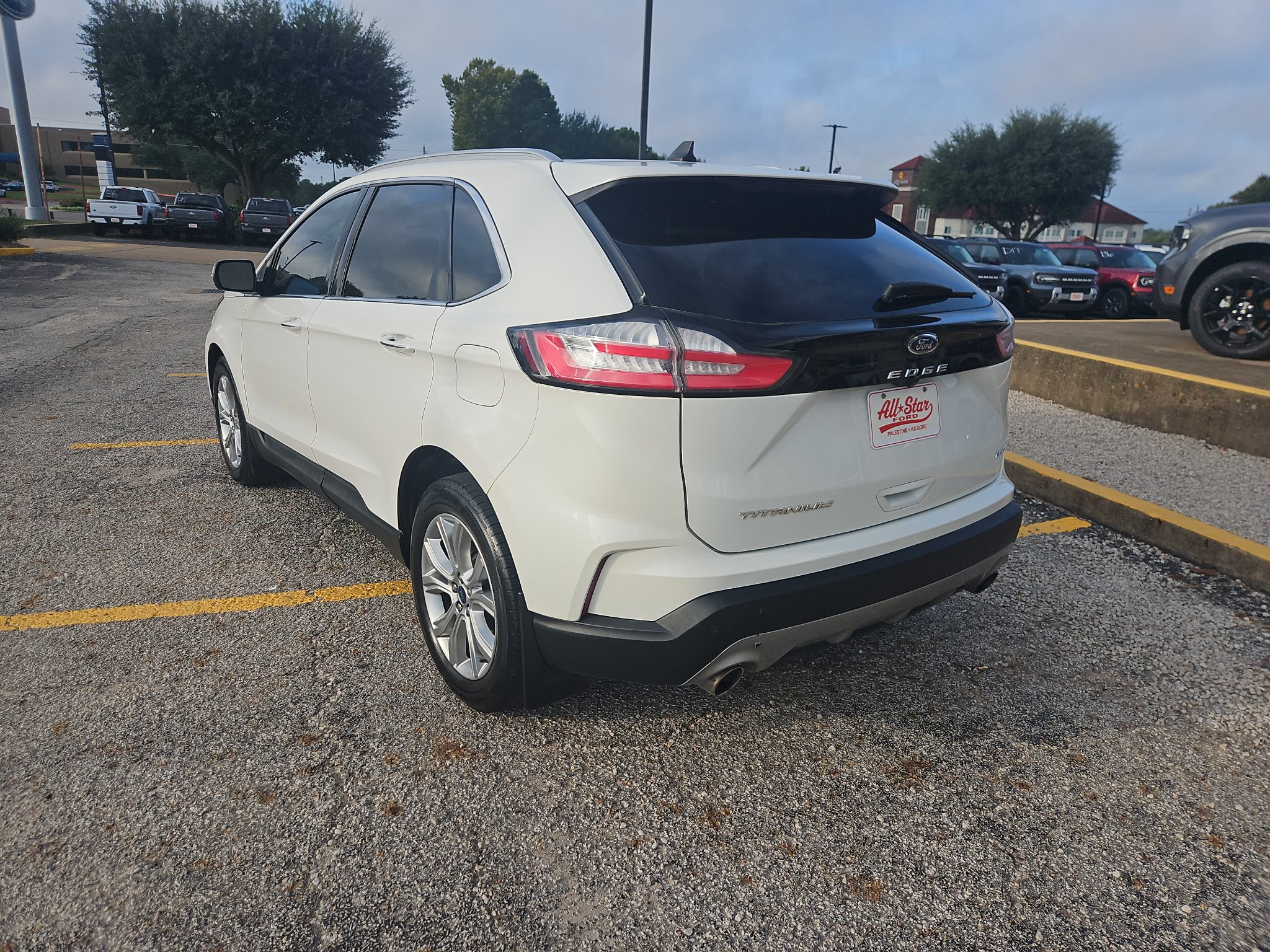 Used 2022 Ford Edge Titanium AWD/4WD image 7
