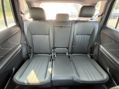 Certified 2024 Volkswagen Tiguan SE R-Line AWD/4WD image 29
