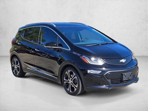 Used 2020 Chevrolet Bolt Premier w/ Infotainment Package image 3