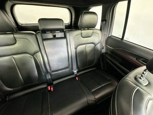 Used 2022 Jeep Grand Cherokee Overland AWD/4WD image 14