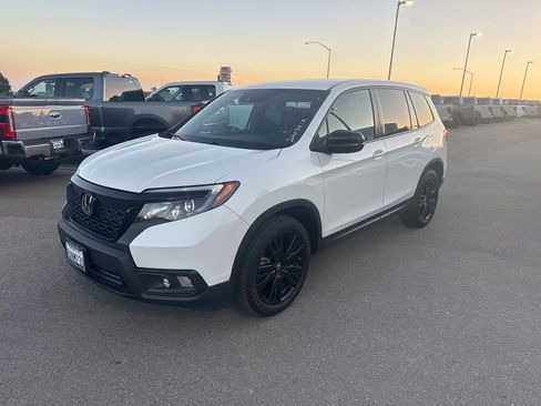 Used 2021 Honda Passport Sport image 3