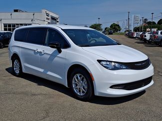 New 2027 Chrysler Pacifica LX FWD video 1