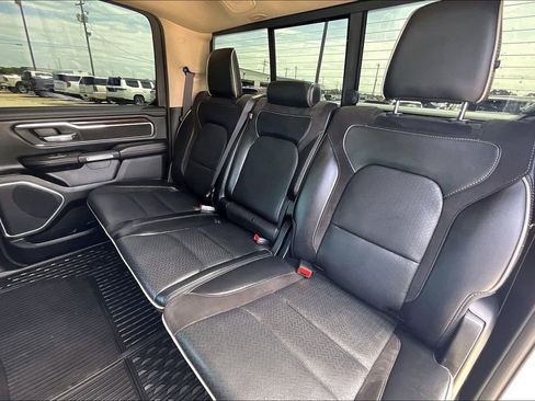 Used 2017 GMC Sierra 1500 SLT w/ All Terrain X Package AWD/4WD image 19