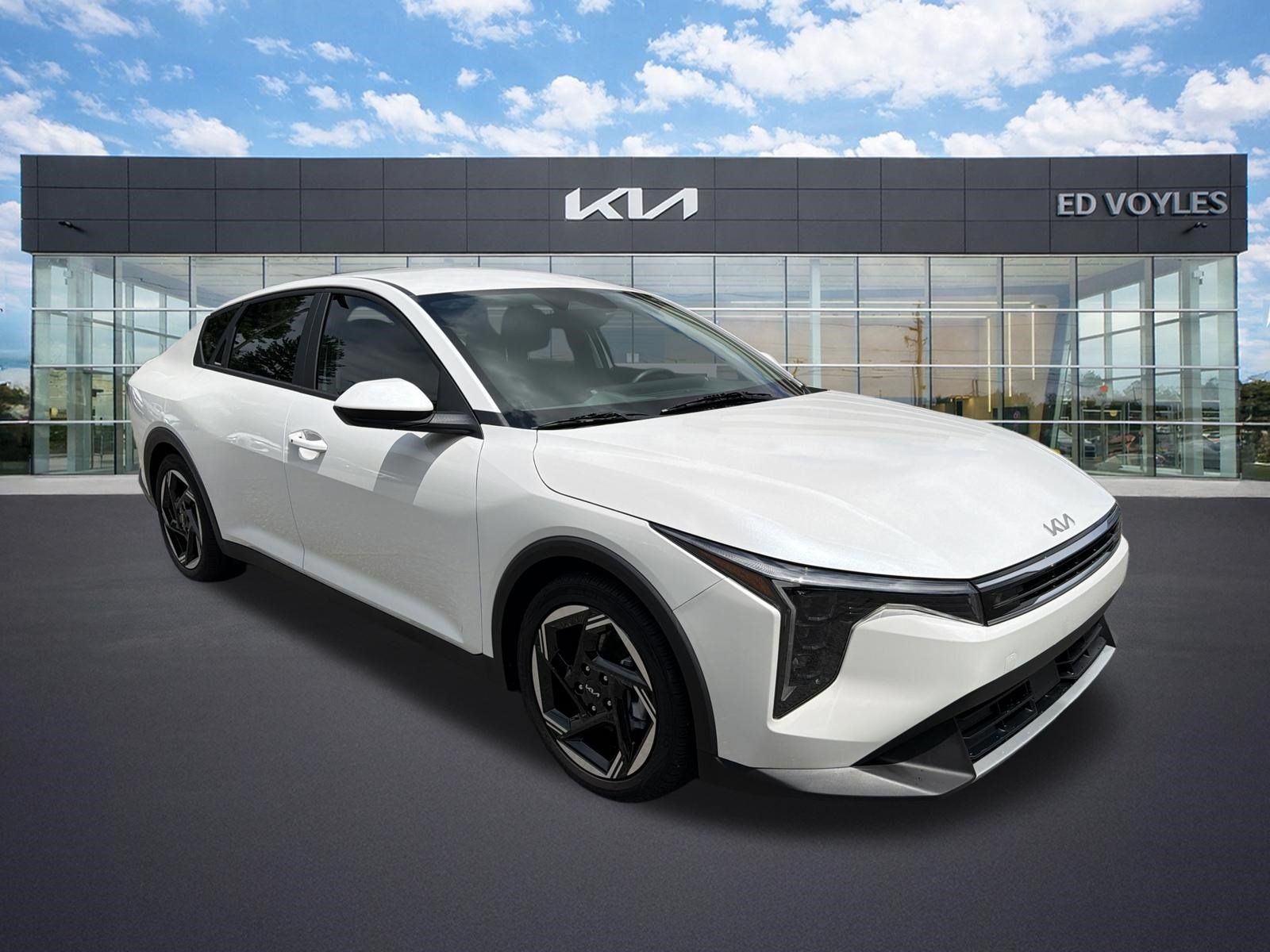 Certified 2025 Kia K4 EX FWD image 1