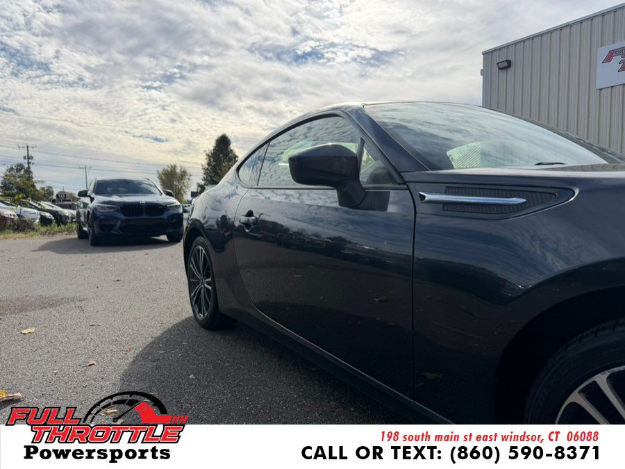 Used 2015 Subaru BRZ Premium RWD image 2