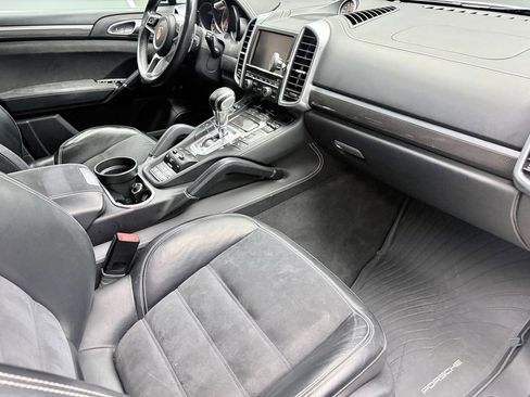 Used 2016 Porsche Cayenne GTS AWD/4WD image 11